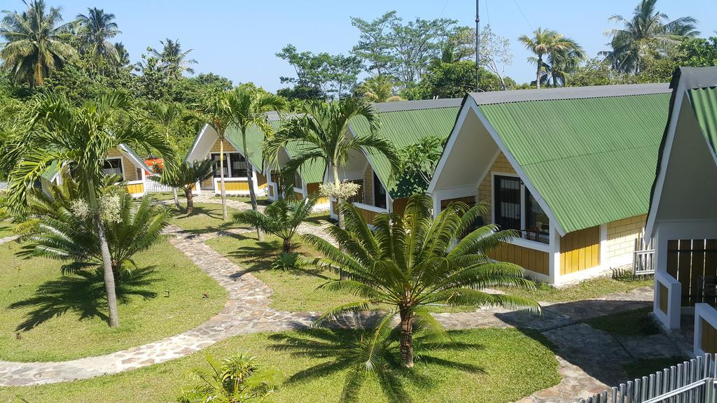 Hotel Casavelion Karimunjawa Exterior foto